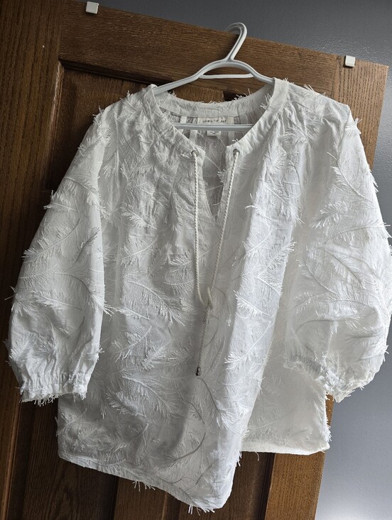 Skye's the Limit Tops - NWOT Textured White Fringe Tunic Blouse